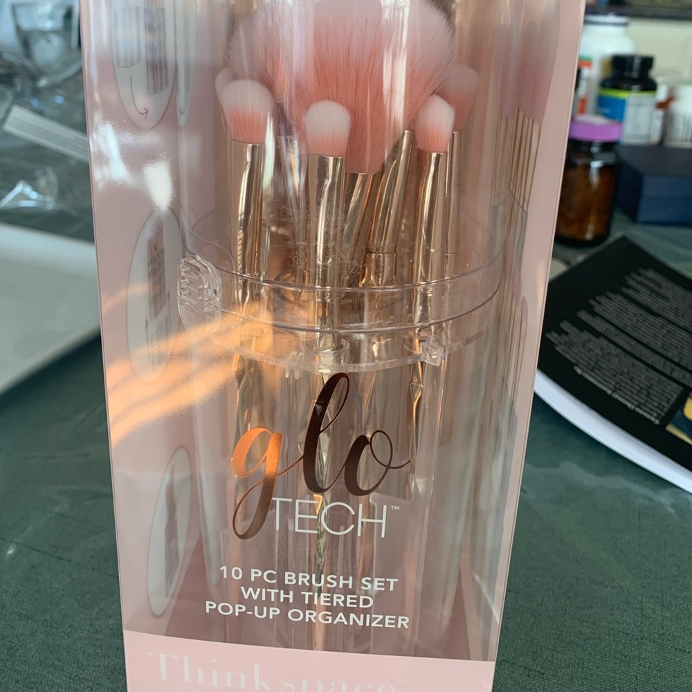 Glo tech brush set